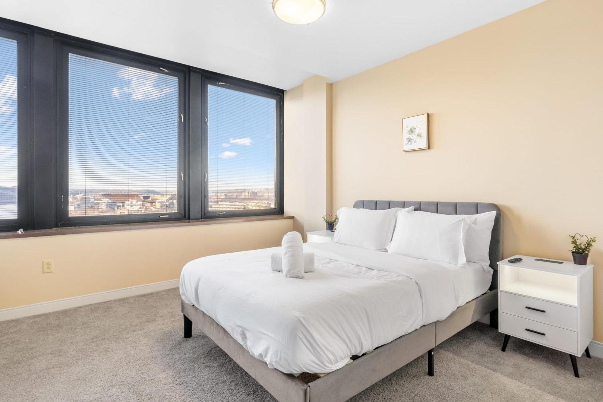 Luxury High Rise 1Bd River Views Downtown Pittsburgh Kültér fotó
