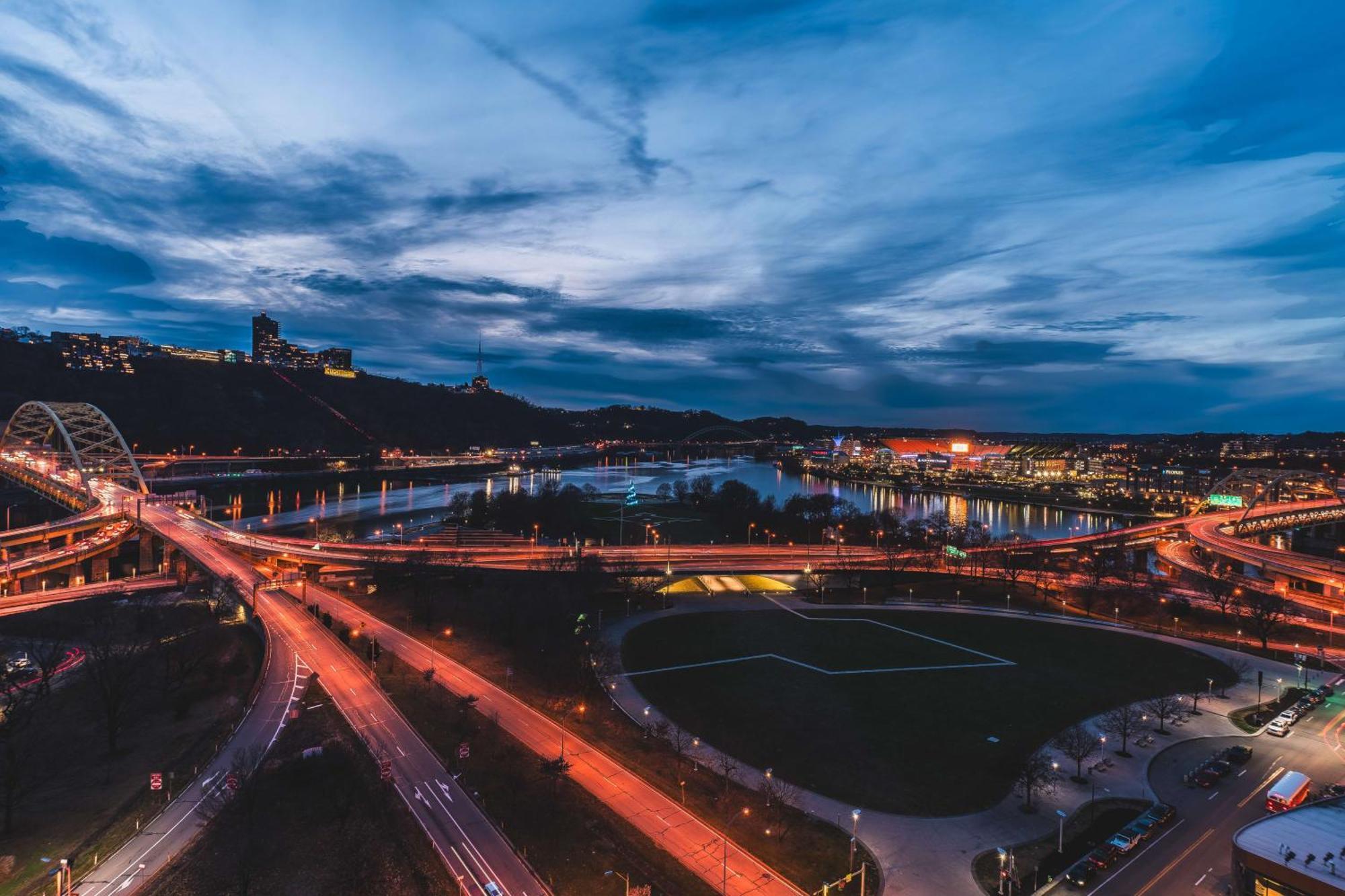 Luxury High Rise 1Bd River Views Downtown Pittsburgh Kültér fotó